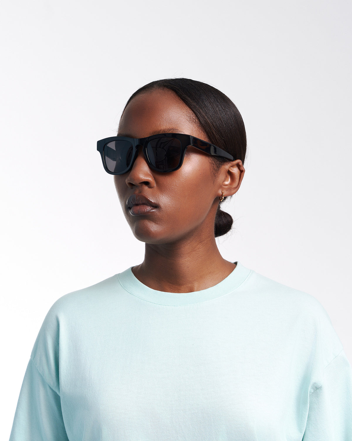 Sunglass 17 - Deep Black Solid - Lavender