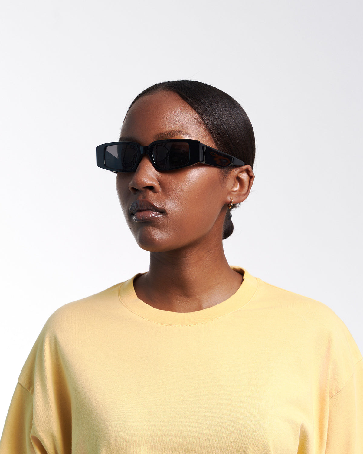 Sunglass 05 - Deep Black Solid - Lavender